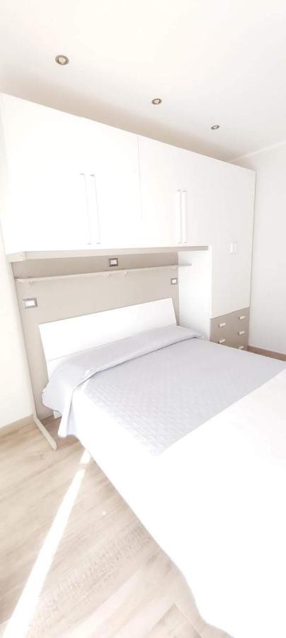 Le Scalette Bed and Breakfast La Maddalena  Eksteriør billede