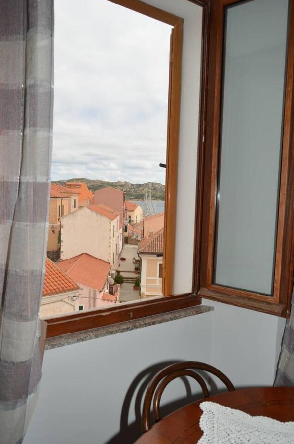 Le Scalette Bed and Breakfast La Maddalena  Eksteriør billede
