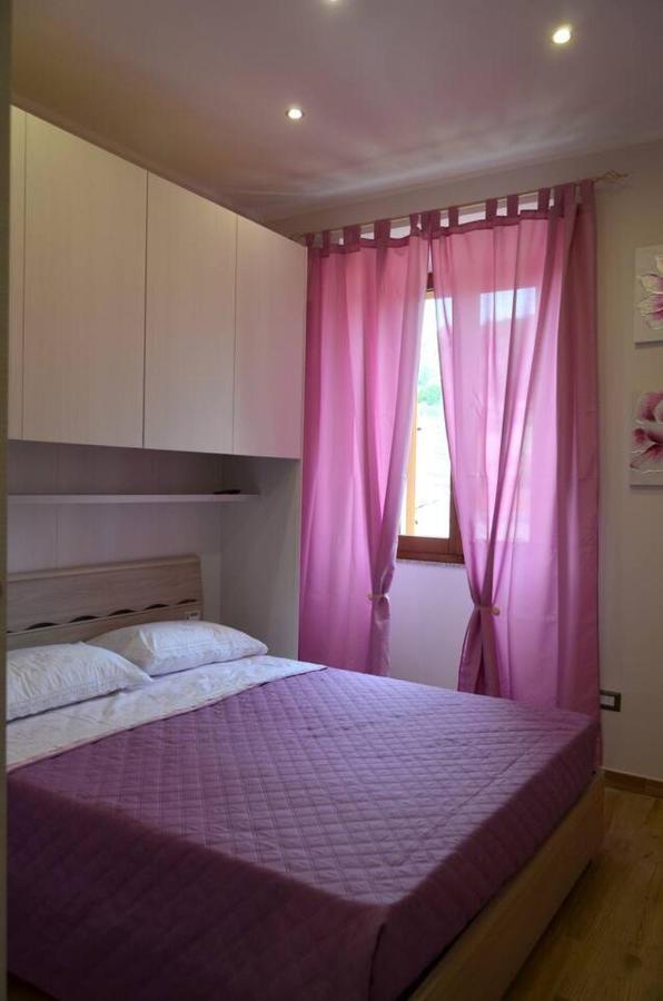 Le Scalette Bed and Breakfast La Maddalena  Eksteriør billede